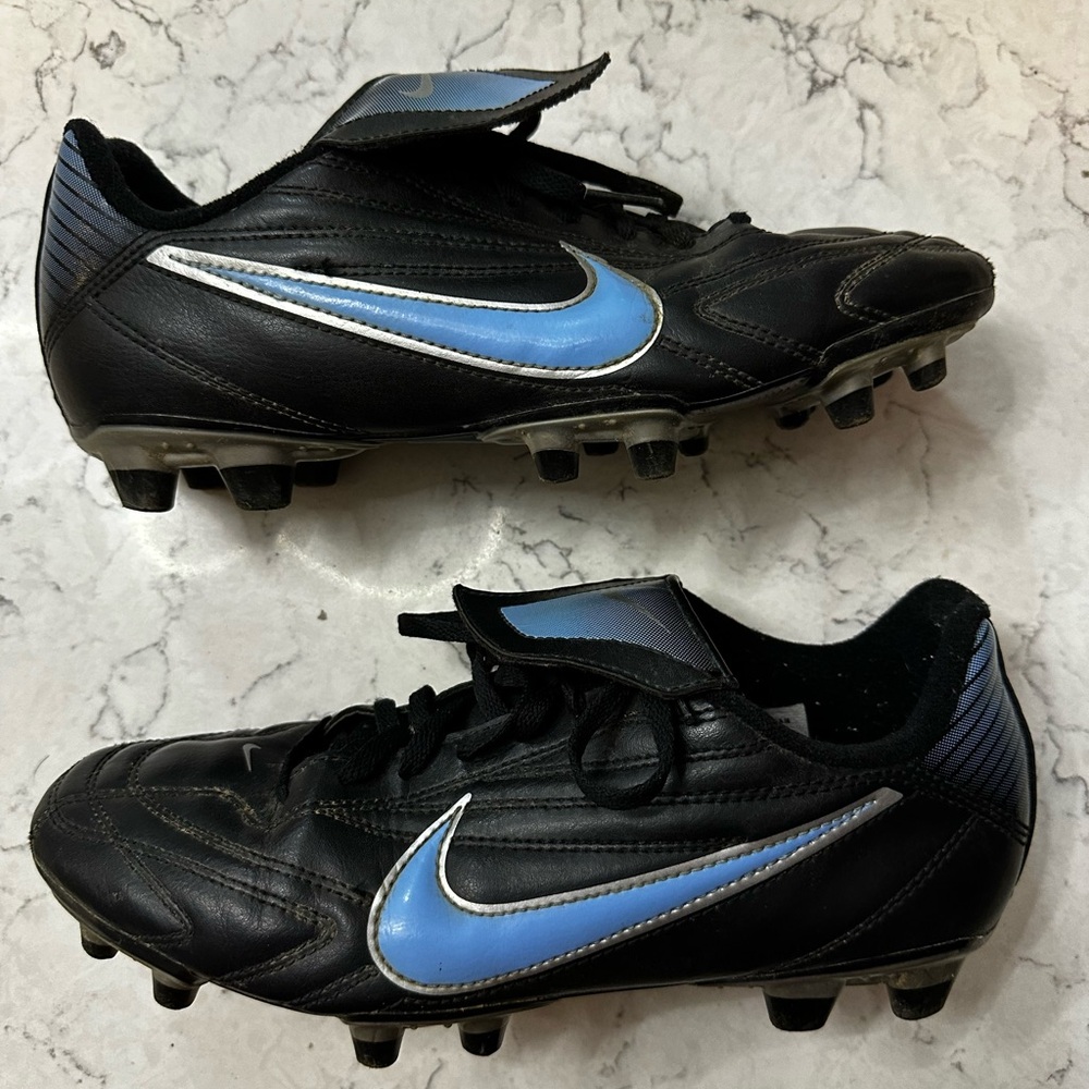 Nike Premier II 2 FG Soccer Cleats Women's 8.5 Black And Light Blue 359636-042